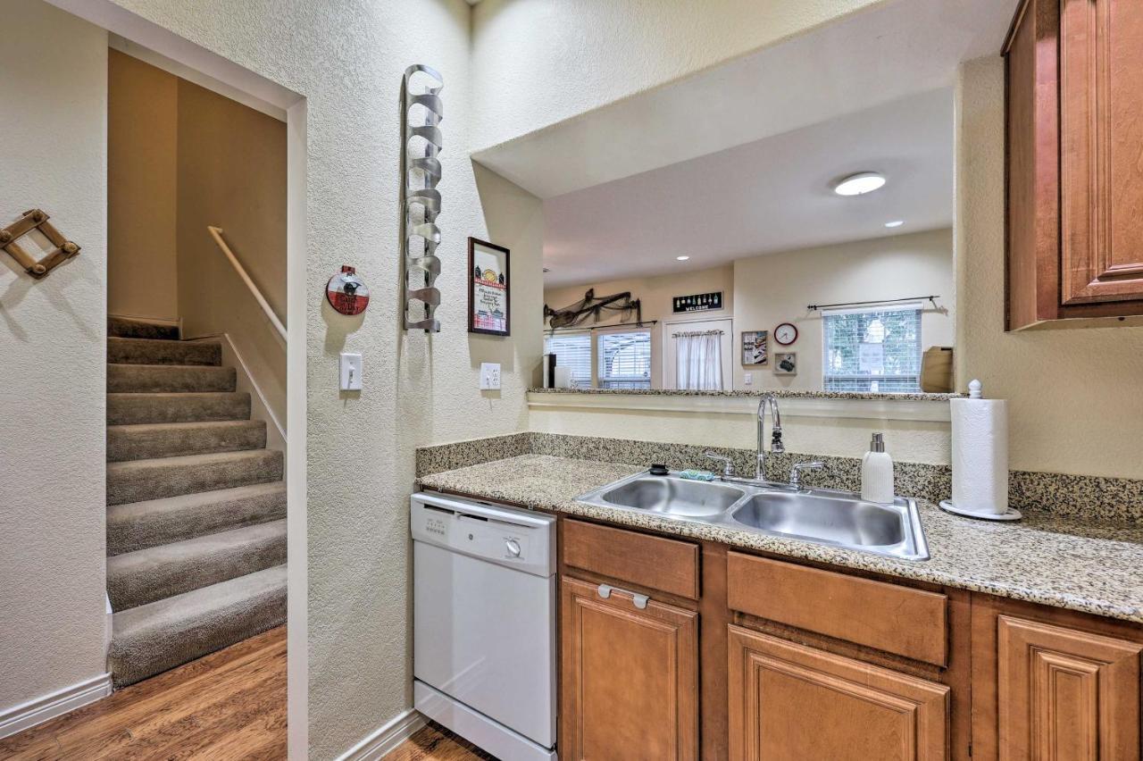 Inviting Afton Townhome With Hot Tub, Walk To Lake! Екстер'єр фото